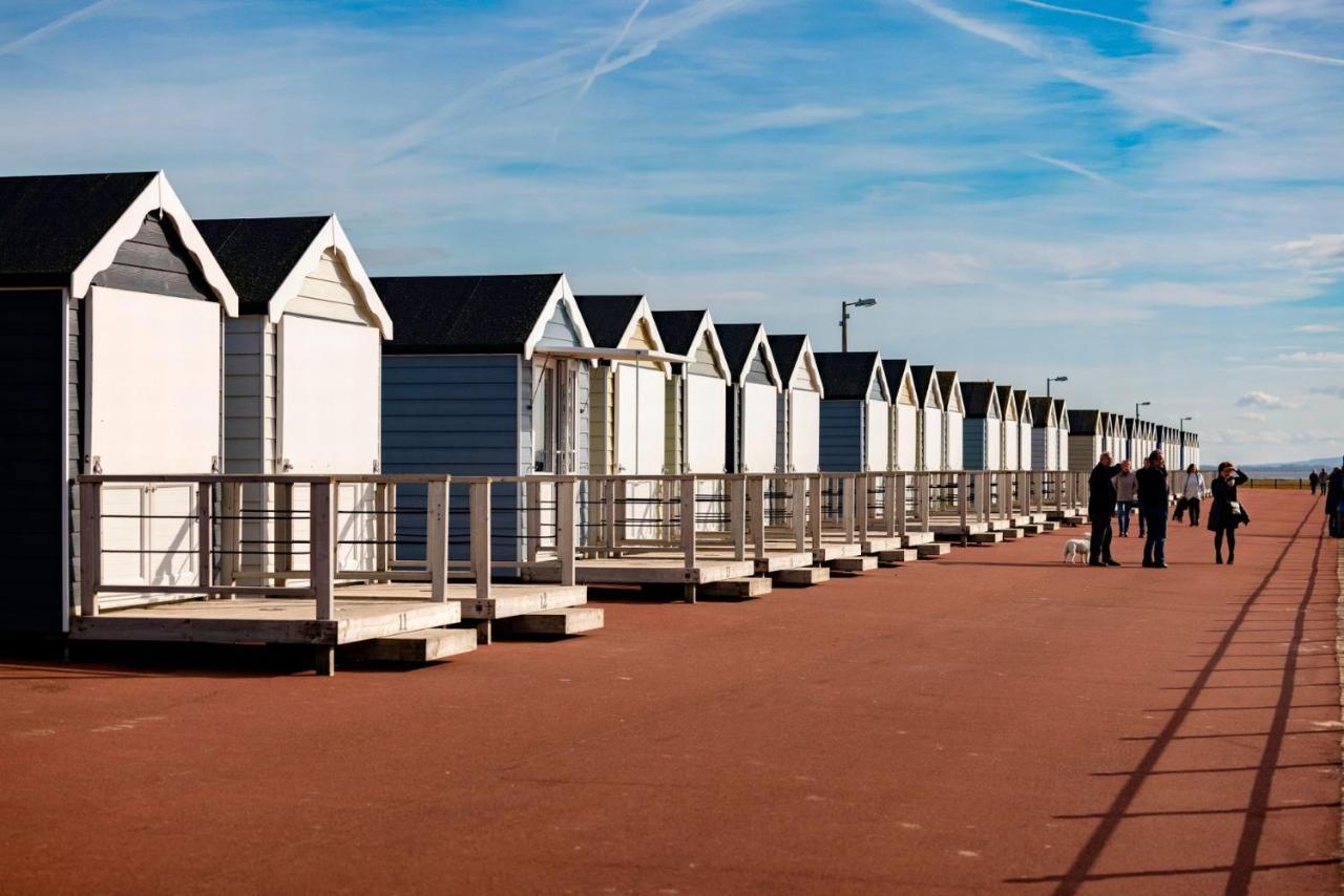 34 One Lytham St Annes Exterior foto